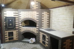 vstraivaemaya-koptilnya-dlya-barbekyu-kompleksa_213